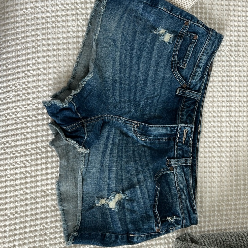 1 1/2” inseam